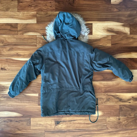 Sterling Bay Green Winter Jacket with Genuine Fur Lined Hood size Medium - Picture 3 of 3